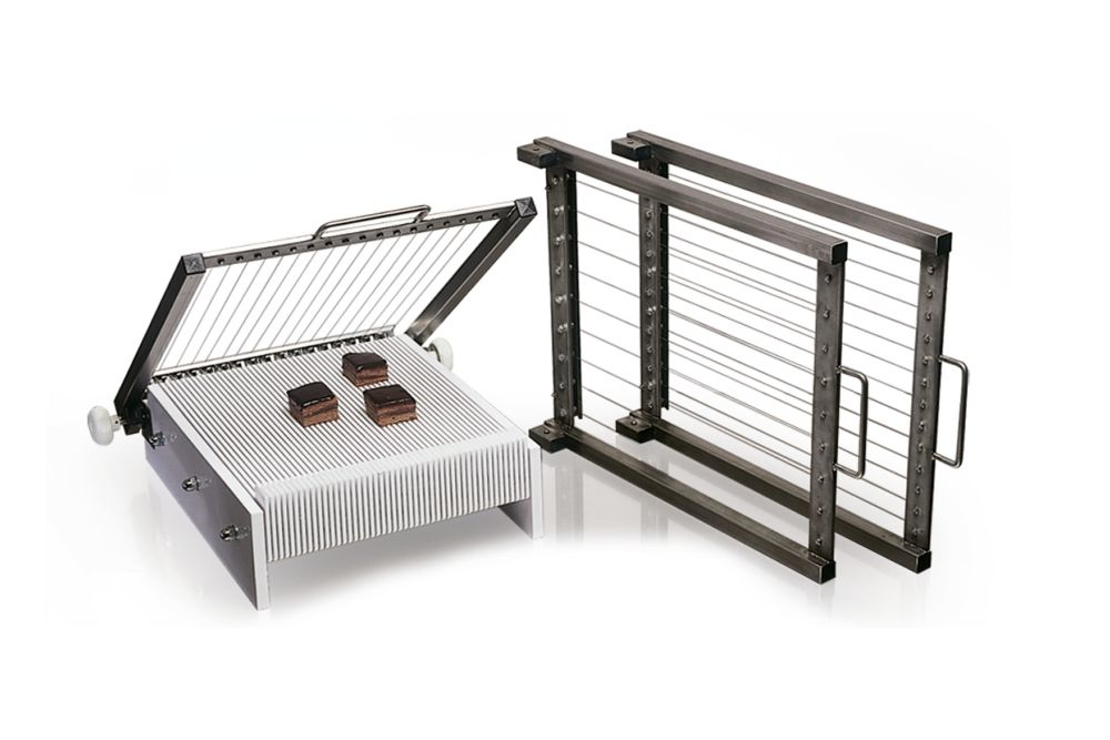 Schneider Pralinenschneider Gitarre 390 x 450 mm / 22,5, 30, 45 mm